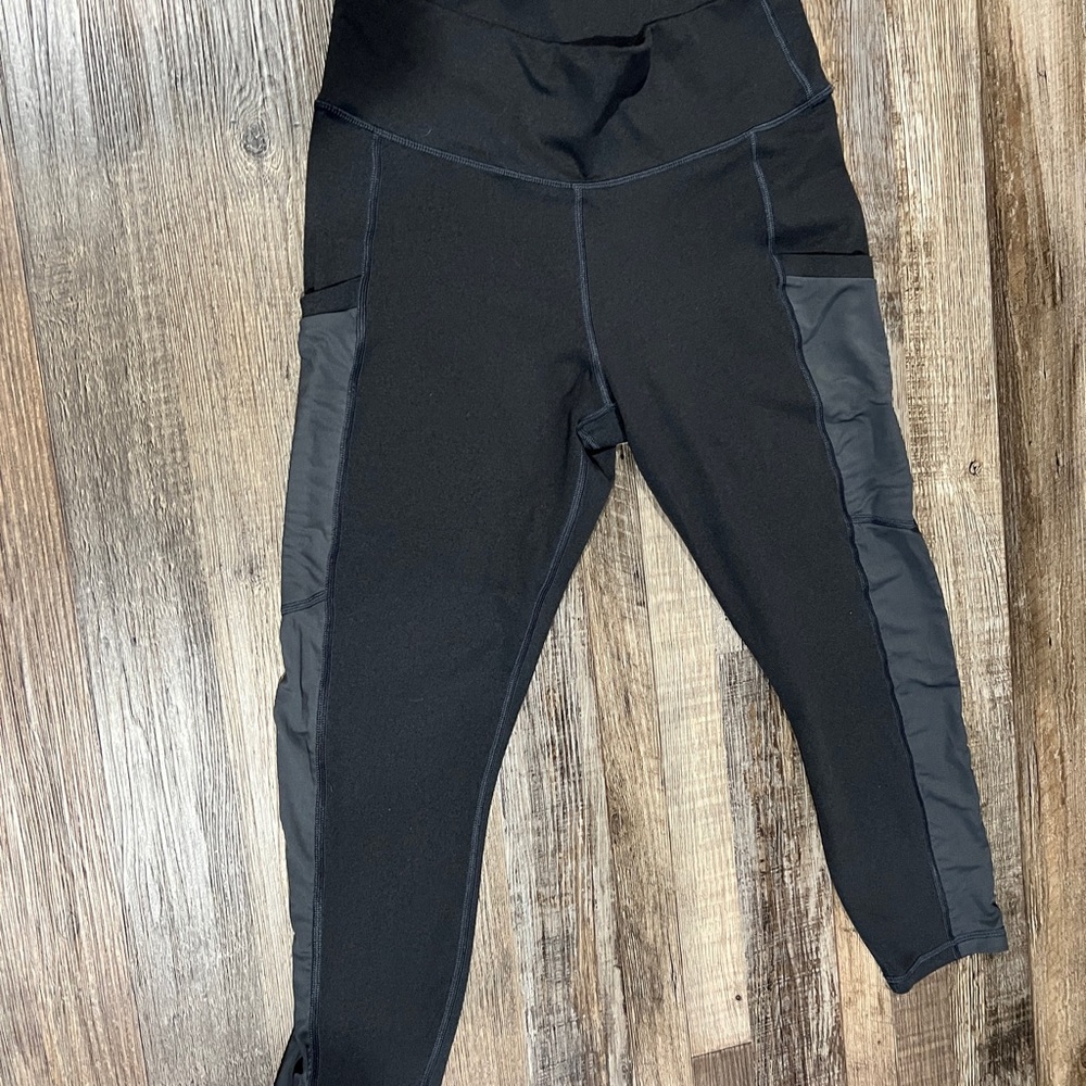 Fabletics On the Go Powerhold High Waisted Capri